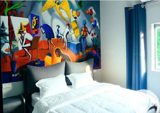 元江对于酒店的墙体彩绘而言更注重哪些方面？